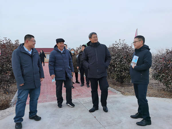 山東省農(nóng)擔(dān)保、投融資擔(dān)保集團公司黨委書記、董事長魏華祥到基地調(diào)研